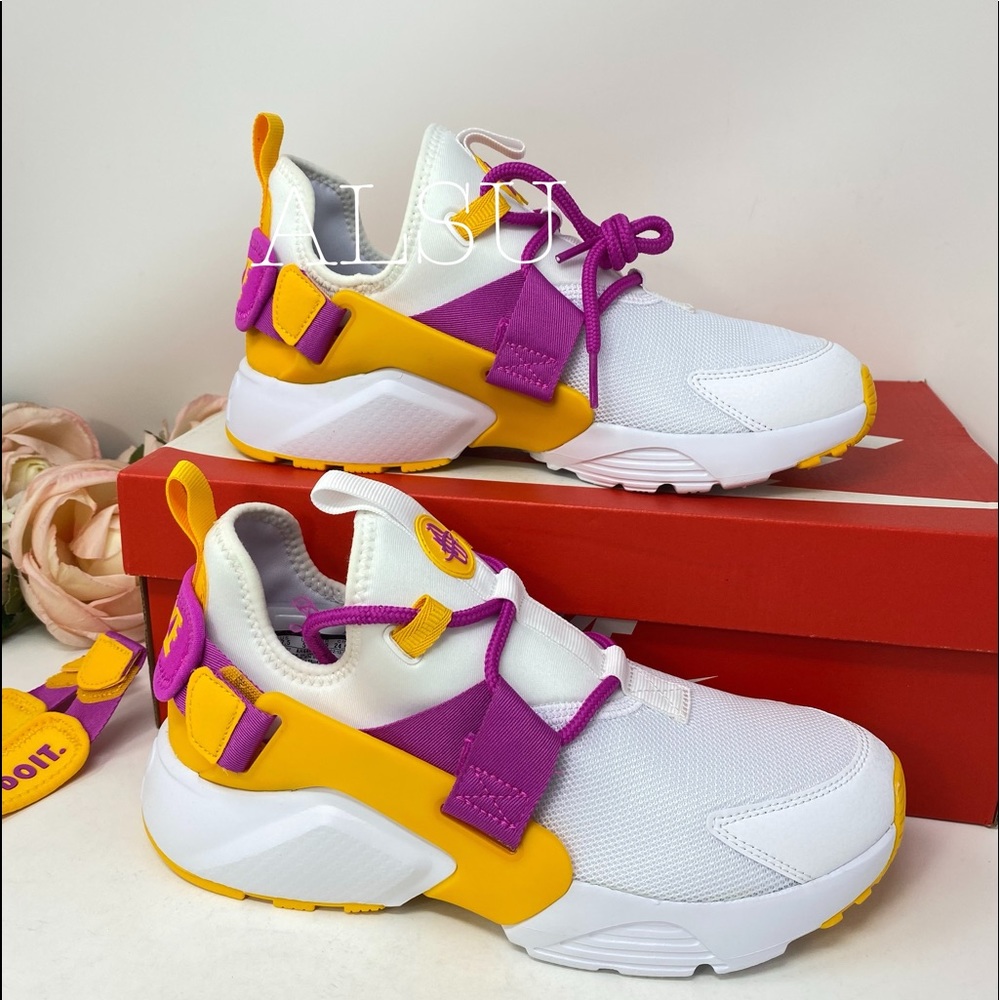 Nike Air Huarache City Low White Fuchsia W AUTHENT